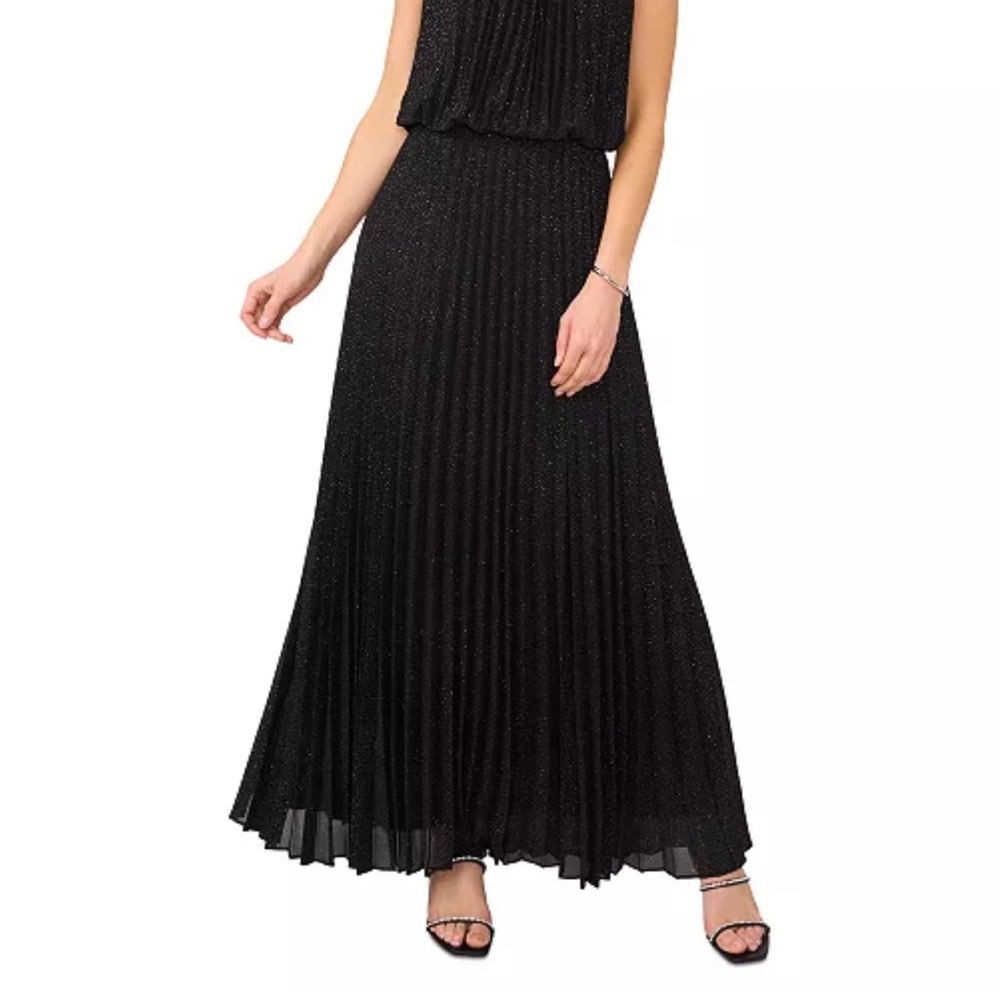 Elegant Black Pleated Skirt
New 🖤🖤